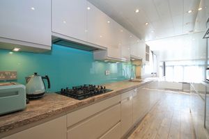 Photo 16- click for photo gallery